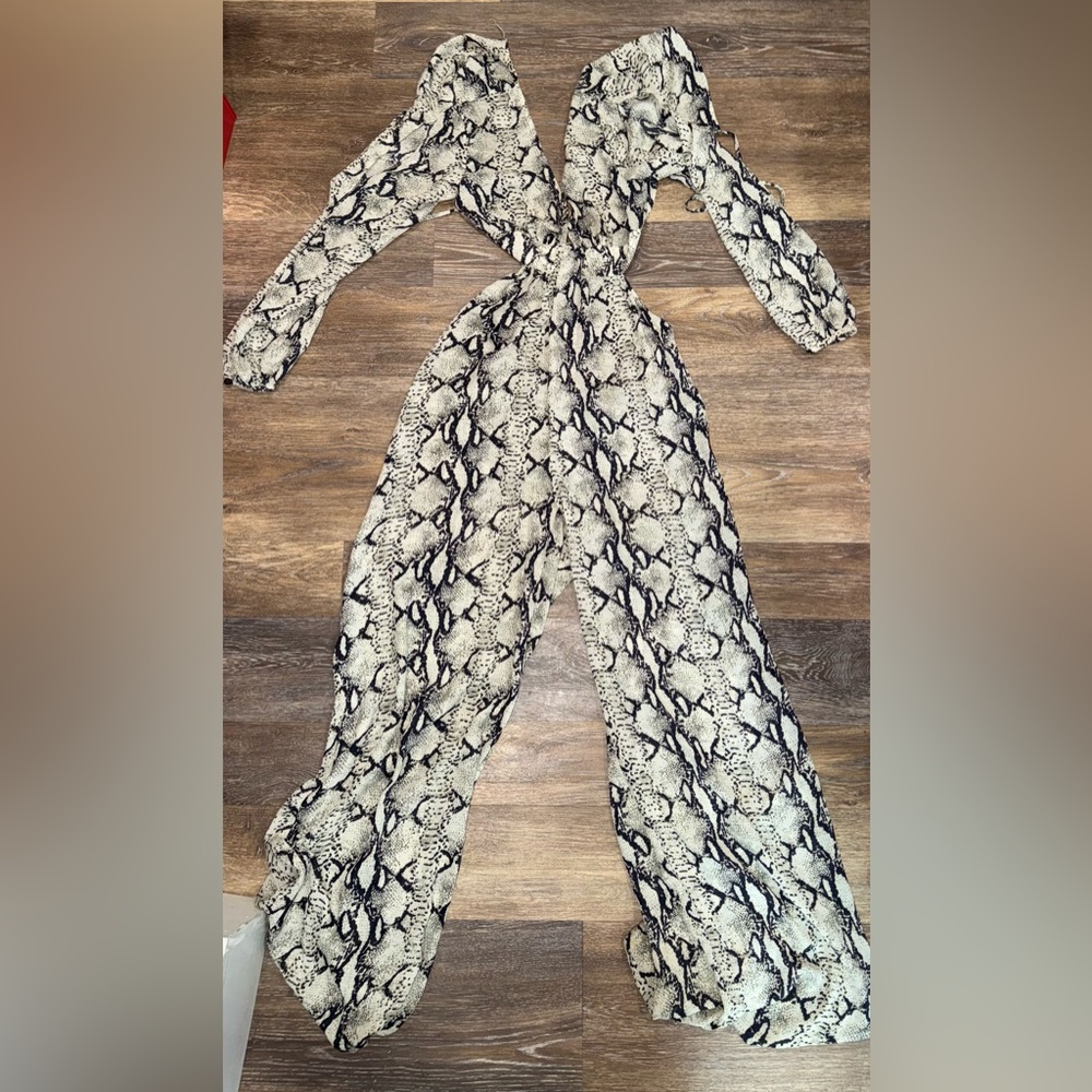 Long sleeve cut out wide leg jumpsuit